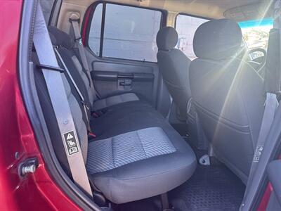 2004 Ford Explorer Sport Trac XLS 4dr XLS   - Photo 20 - Hazleton, PA 18201