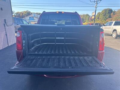 2004 Ford Explorer Sport Trac XLS 4dr XLS   - Photo 19 - Hazleton, PA 18201