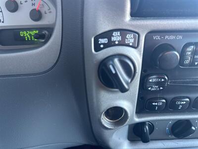 2004 Ford Explorer Sport Trac XLS 4dr XLS   - Photo 27 - Hazleton, PA 18201
