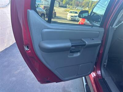2004 Ford Explorer Sport Trac XLS 4dr XLS   - Photo 17 - Hazleton, PA 18201