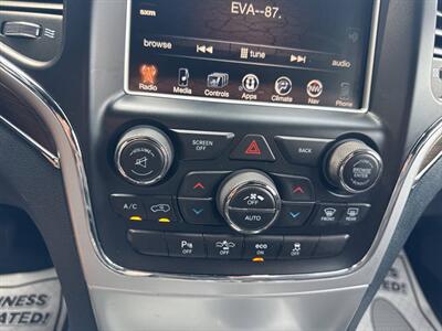 2014 Jeep Grand Cherokee Overland 4x4 4dr SUV   - Photo 30 - Hazleton, PA 18201