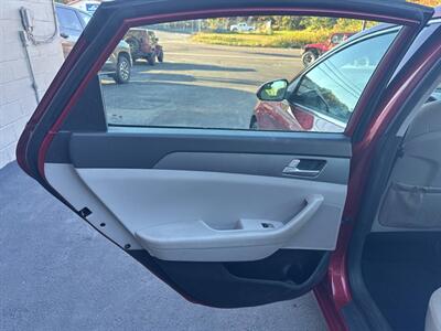 2017 Hyundai SONATA - Photo 17 - Hazleton, PA 18201
