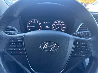 2017 Hyundai SONATA - Photo 32 - Hazleton, PA 18201