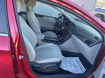 2017 Hyundai SONATA - Photo 23 - Hazleton, PA 18201
