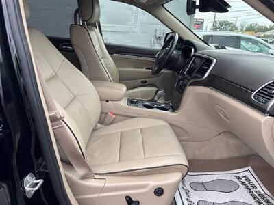 2018 Jeep Grand Cherokee Overland 4x4 4dr SUV   - Photo 24 - Hazleton, PA 18201
