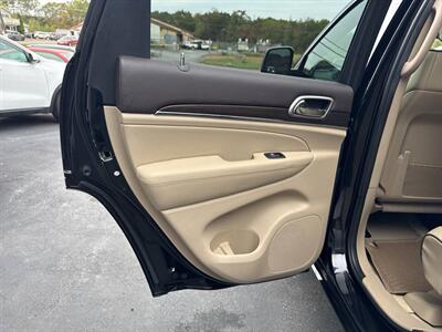 2018 Jeep Grand Cherokee Overland 4x4 4dr SUV   - Photo 18 - Hazleton, PA 18201