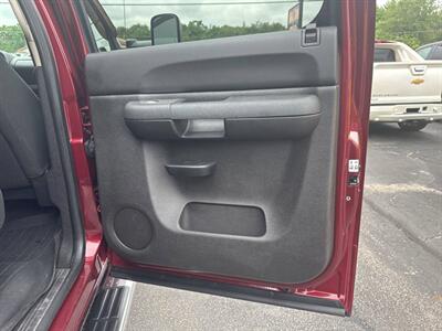 2014 Chevrolet Silverado 2500HD LT 4x4 4dr Crew Cab SB - Photo 22 - Hazleton, PA 18201