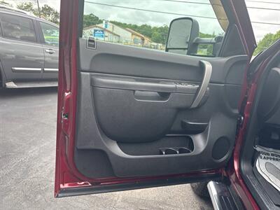 2014 Chevrolet Silverado 2500HD LT 4x4 4dr Crew Cab SB - Photo 15 - Hazleton, PA 18201
