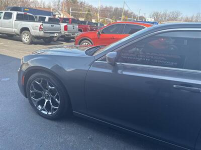 2015 Chrysler 300 Series Limited 4dr Sedan   - Photo 4 - Hazleton, PA 18201