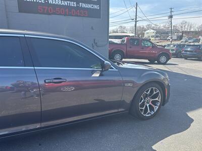 2015 Chrysler 300 Series Limited 4dr Sedan   - Photo 10 - Hazleton, PA 18201