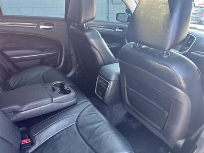 2015 Chrysler 300 Series Limited 4dr Sedan   - Photo 23 - Hazleton, PA 18201