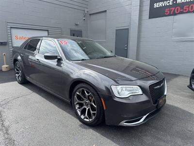 2015 Chrysler 300 Series Limited 4dr Sedan   - Photo 1 - Hazleton, PA 18201