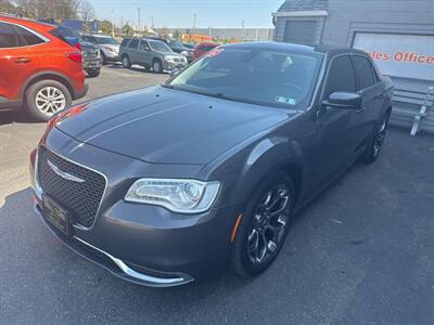 2015 Chrysler 300 Series Limited 4dr Sedan   - Photo 3 - Hazleton, PA 18201