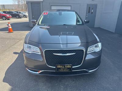 2015 Chrysler 300 Series Limited 4dr Sedan   - Photo 2 - Hazleton, PA 18201