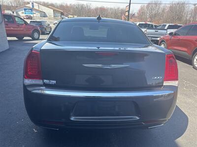 2015 Chrysler 300 Series Limited 4dr Sedan   - Photo 7 - Hazleton, PA 18201