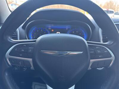 2015 Chrysler 300 Series Limited 4dr Sedan   - Photo 35 - Hazleton, PA 18201