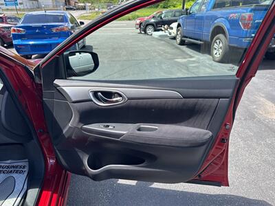 2013 Nissan Sentra SR 4dr Sedan   - Photo 23 - Hazleton, PA 18201