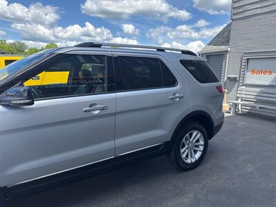 2013 Ford Explorer XLT AWD 4dr SUV   - Photo 5 - Hazleton, PA 18201