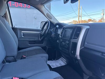 2018 RAM 2500 Big Horn 4x4 4dr Crew Cab 8 ft. LB Pickup - Photo 25 - Hazleton, PA 18201