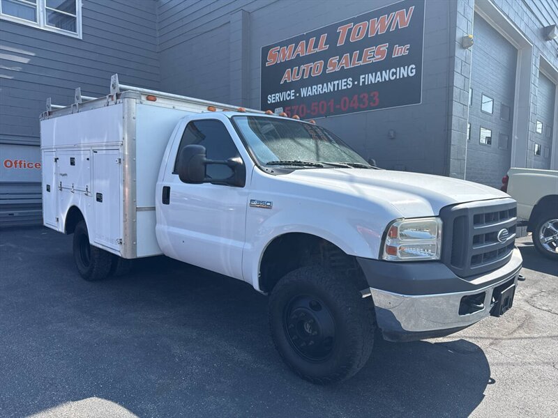 2005 Ford F-350 4X4 2dr Regular Cab 140.8 164.8 in. WB  