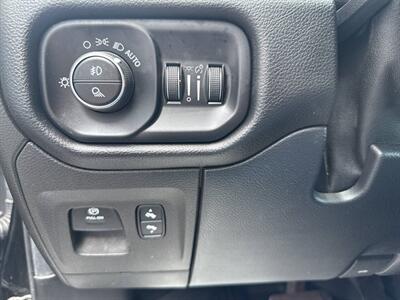 2019 RAM 1500 Big Horn 4x4 4dr Crew Cab 5.6 ft. SB Pickup   - Photo 29 - Hazleton, PA 18201