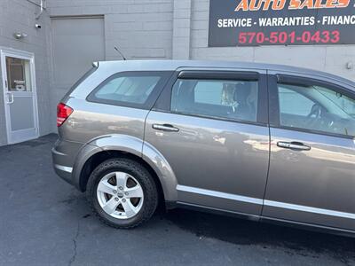 2013 Dodge Journey American Value Package 4dr SUV - Photo 9 - Hazleton, PA 18201