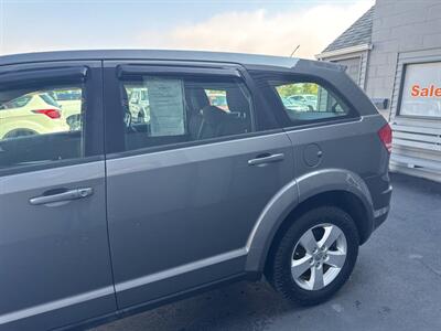 2013 Dodge Journey American Value Package 4dr SUV - Photo 5 - Hazleton, PA 18201