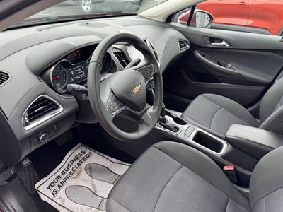 2017 Chevrolet Cruze LT Auto 4dr Sedan   - Photo 15 - Hazleton, PA 18201