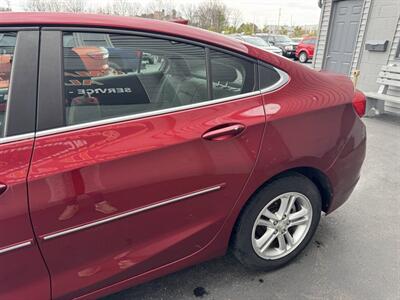 2017 Chevrolet Cruze LT Auto 4dr Sedan   - Photo 5 - Hazleton, PA 18201
