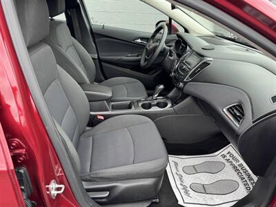2017 Chevrolet Cruze LT Auto 4dr Sedan   - Photo 23 - Hazleton, PA 18201
