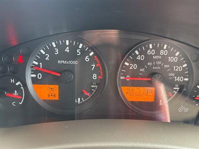 2014 Nissan Frontier SV 4x4 4dr Crew Cab 5 ft. SB Pickup 5A   - Photo 31 - Hazleton, PA 18201