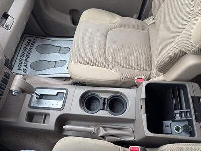 2014 Nissan Frontier SV 4x4 4dr Crew Cab 5 ft. SB Pickup 5A   - Photo 35 - Hazleton, PA 18201