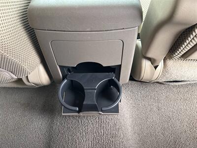 2014 Nissan Frontier SV 4x4 4dr Crew Cab 5 ft. SB Pickup 5A   - Photo 28 - Hazleton, PA 18201