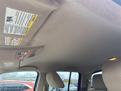 2014 Nissan Frontier SV 4x4 4dr Crew Cab 5 ft. SB Pickup 5A   - Photo 14 - Hazleton, PA 18201