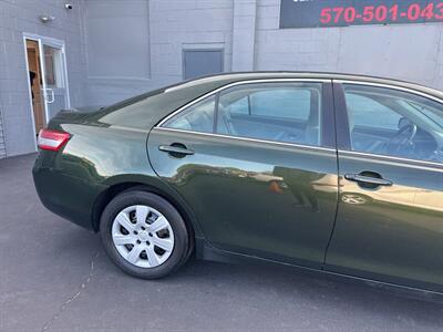 2011 Toyota Camry LE 4dr Sedan 6A   - Photo 9 - Hazleton, PA 18201