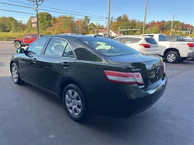 2011 Toyota Camry LE 4dr Sedan 6A   - Photo 6 - Hazleton, PA 18201