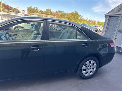2011 Toyota Camry LE 4dr Sedan 6A   - Photo 5 - Hazleton, PA 18201