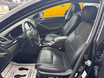 2015 Kia Cadenza Premium 4dr Sedan - Photo 13 - Hazleton, PA 18201