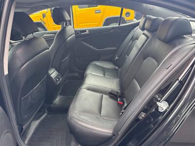 2015 Kia Cadenza Limited   - Photo 16 - Hazleton, PA 18201