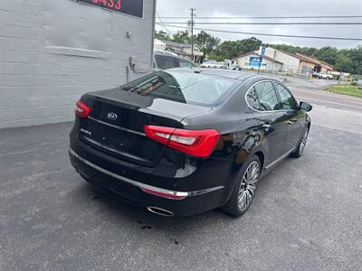 2015 Kia Cadenza Premium 4dr Sedan - Photo 8 - Hazleton, PA 18201