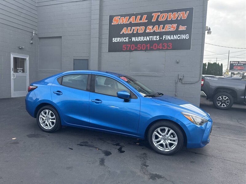 2017 Toyota Yaris iA Base 4dr Sedan 6A   - Photo 1 - Hazleton, PA 18201