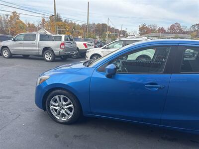 2017 Toyota Yaris iA Base 4dr Sedan 6A - Photo 4 - Hazleton, PA 18201