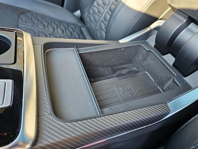 2023 Audi RS Q8 4.0T quattro - Photo 35 - Roslyn, NY 11576