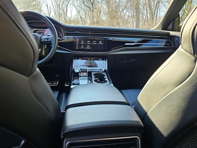 2023 Audi RS Q8 4.0T quattro - Photo 37 - Roslyn, NY 11576