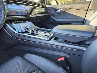 2023 Audi RS Q8 4.0T quattro - Photo 32 - Roslyn, NY 11576