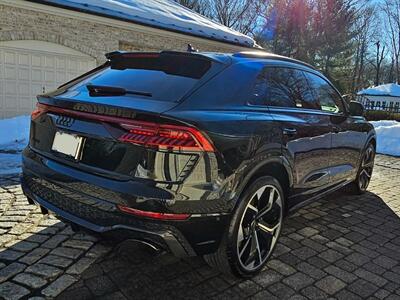 2023 Audi RS Q8 4.0T quattro - Photo 5 - Roslyn, NY 11576