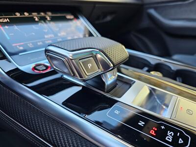 2023 Audi RS Q8 4.0T quattro - Photo 34 - Roslyn, NY 11576