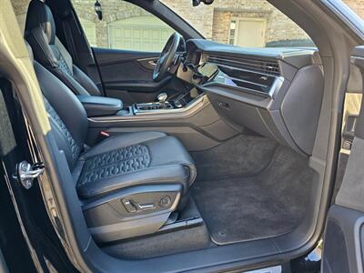 2023 Audi RS Q8 4.0T quattro - Photo 26 - Roslyn, NY 11576