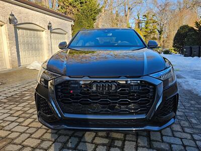 2023 Audi RS Q8 4.0T quattro - Photo 2 - Roslyn, NY 11576
