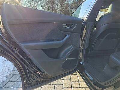 2023 Audi RS Q8 4.0T quattro - Photo 53 - Roslyn, NY 11576